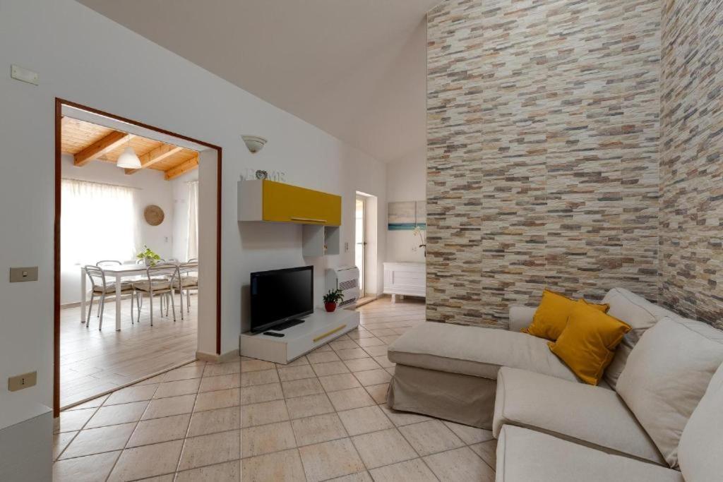 La Casa Delle Zie - Cabras Villa Exterior foto